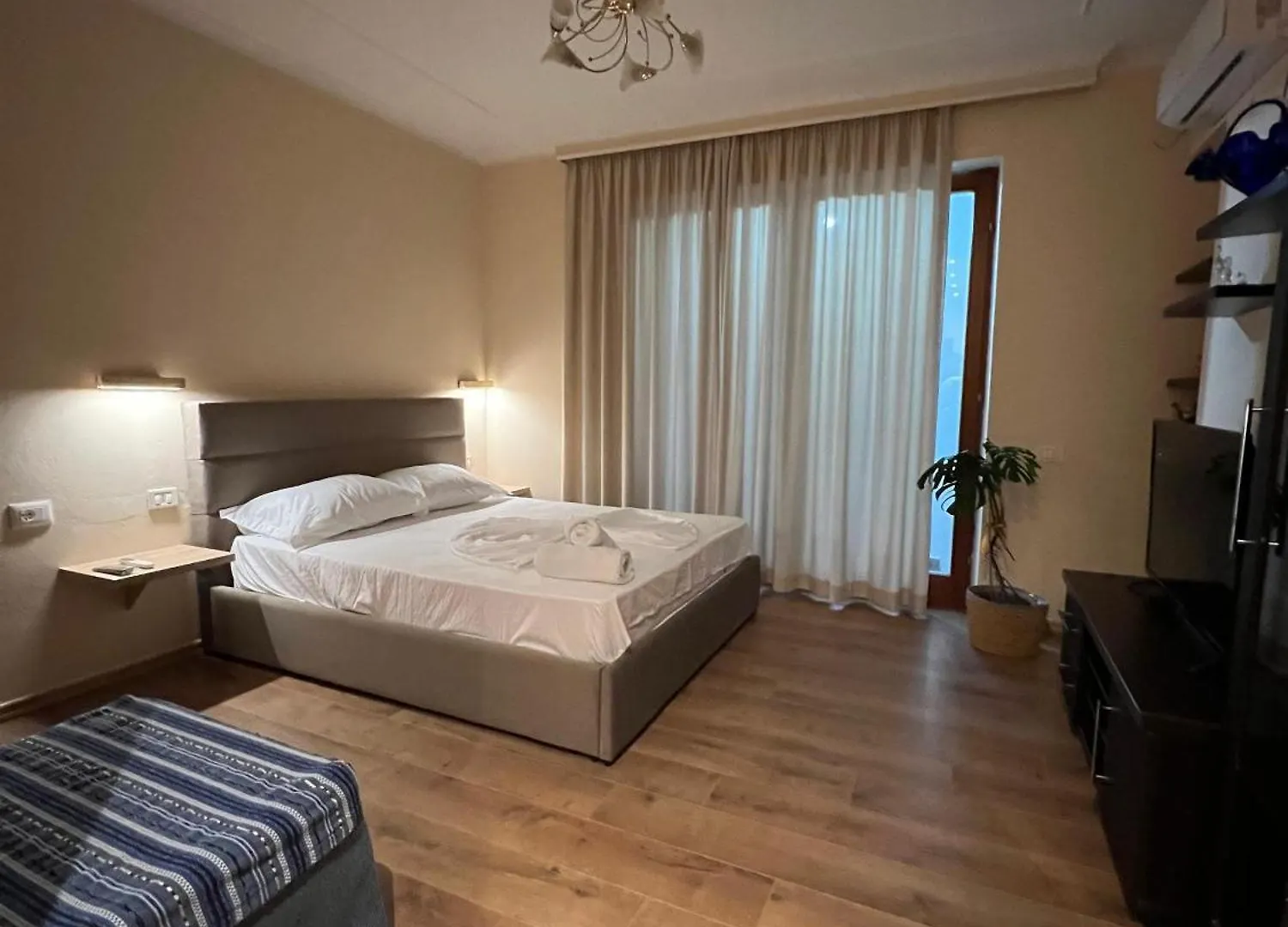 Skyline Studios Tirana Apartment