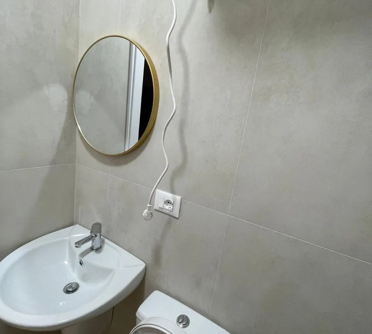 Skyline Studios Tirana 0*,  Albania